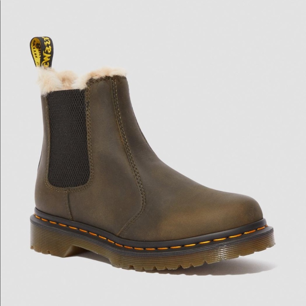 ➳ Dr. Martens Faux Fur-lined Leonore Chelsea Boots